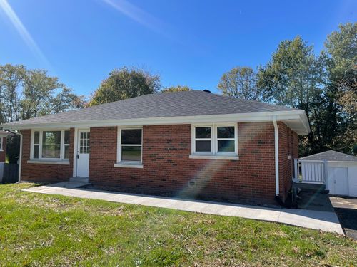 118 Hill N Dale Dr, Lancaster, KY, 40444-1037 | Card Image