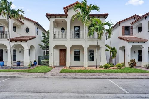8387 Nw 38th St, Pembroke Pines, FL, 33024-3130 | Card Image