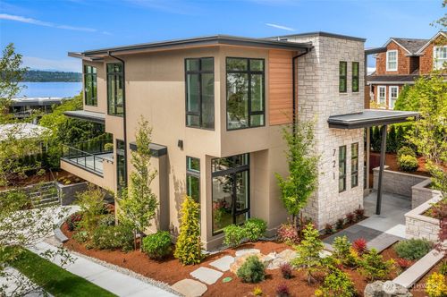 721 2nd St S, Kirkland, WA, 98033-6527 | Card Image