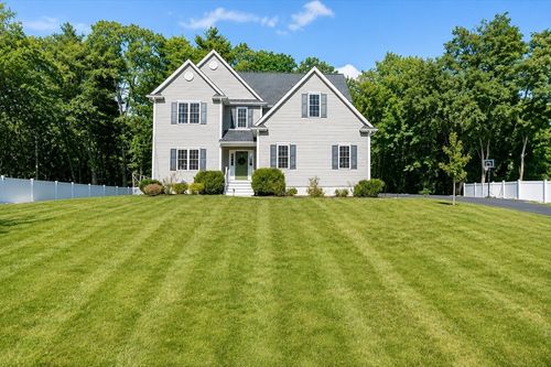 250 Willow St, Mansfield, MA, 02048-2718 | Card Image
