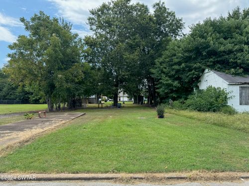 217 Griffin St, Jackson, TN, 38301-7224 | Card Image