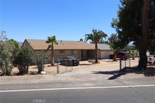 8255 E Ave, Hesperia, CA, 92345 | Card Image