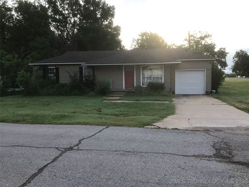 3 N Ora St, Pryor, OK, 74361-5011 | Card Image