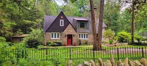 120 Furnace Run Rd, Laughlintown, PA, 15655-2710 | Card Image