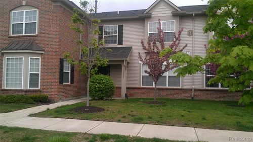 3906 Radcliff Dr, Canton, MI, 48188-7231 | Card Image