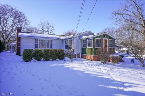 1554 Woods Rd, Akron, OH, 44306-4148 | Card Image