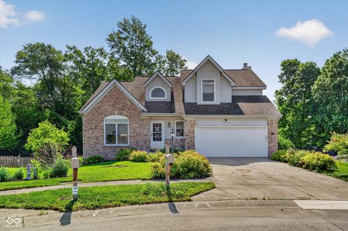 1135 Clairborne Ct, Indianapolis, IN, 46280-1100 | Card Image