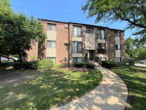 101-148 Dunteman Dr, Glendale Heights, IL, 60139-1605 | Card Image