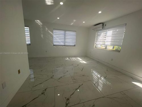 b-6890 Abbott Ave, Miami Beach, FL, 33141-3876 | Card Image