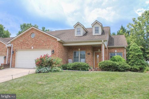 227 Donna Dr, WOODSTOCK, VA, 22664-1147 | Card Image
