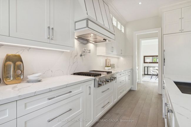 123 Anthony Rd, House other with 4 bedrooms, 5 bathrooms and 6 parking in North York ON | Image 6