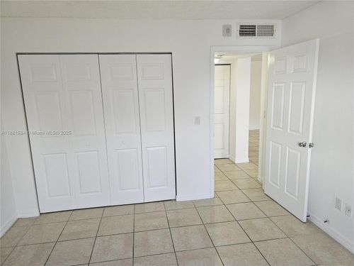 apt-301-8200 Sw 210th St, Cutler Bay, FL, 33189-3467 | Card Image