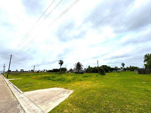 1134 S Euclid St, Aransas Pass, TX, 78336-5206 | Card Image