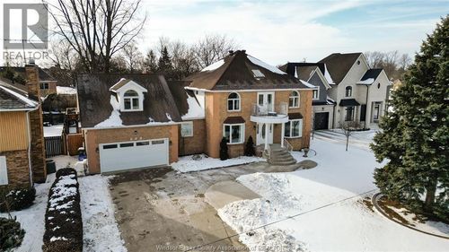 233 Old Tecumseh Rd, Windsor, ON, N8N3S9 | Card Image