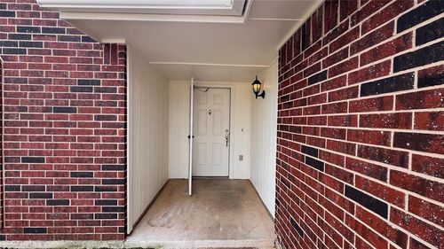 128 Tecumseh Meadows Dr, Norman, OK, 73069-8205 | Card Image