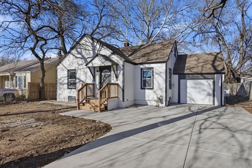 2849 N Arkansas Ave, Wichita, KS, 67204-5137 | Card Image
