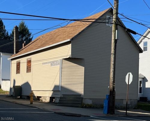 64 Filmore St, Phillipsburg, NJ, 08865-2903 | Card Image