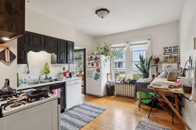 Unit 1 - 3050 13th Ave S (main level) | Image 12