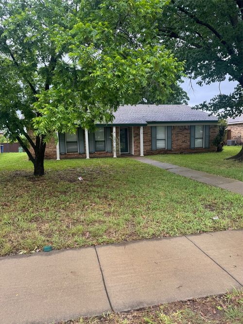 912 Navasota Dr, Garland, TX, 75040-5460 | Card Image