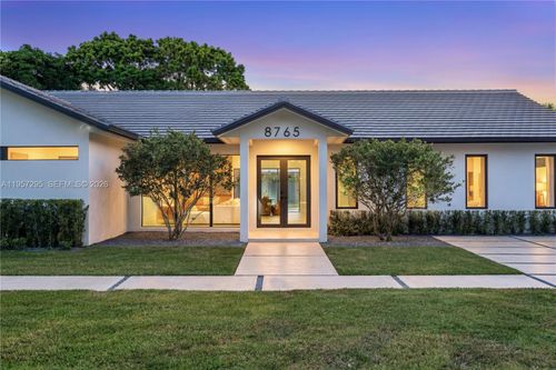 8765 Sw 175th St, Palmetto Bay, FL, 33157-5838 | Card Image