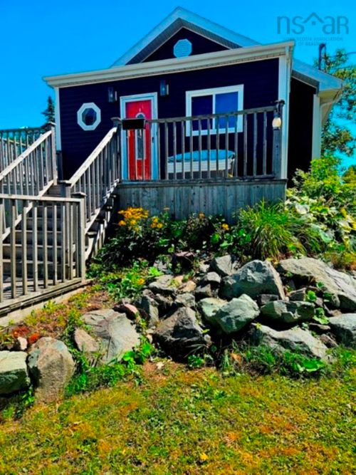 366 Whitney Ave, Sydney, NS, B1P5A7 | Card Image