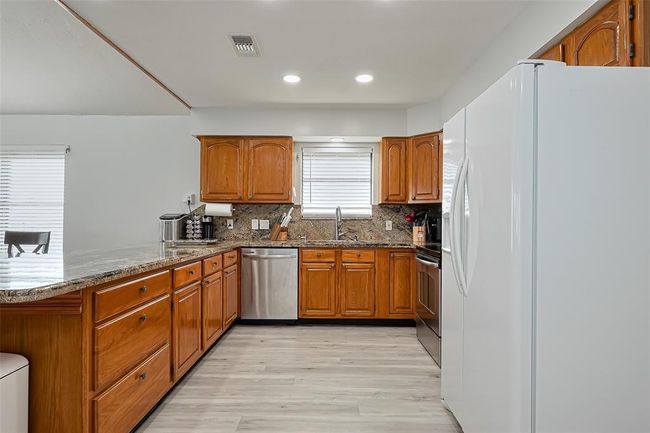 210 Sampan Dr, House other with 2 bedrooms, 2 bathrooms and 2 parking in Tiki Island TX | Image 14