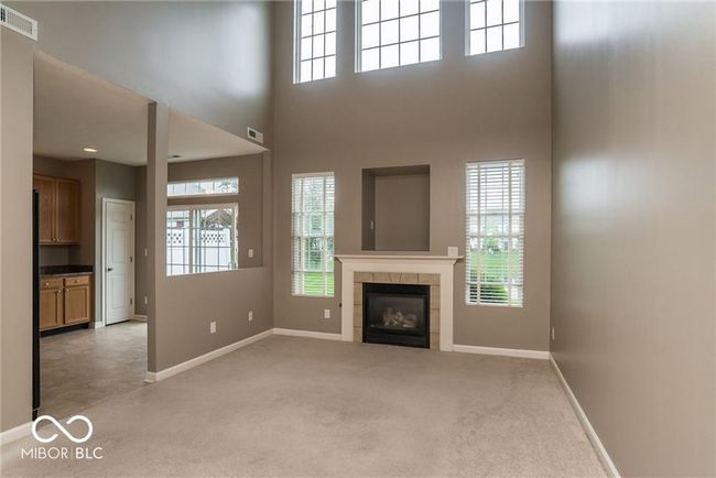 10910 Perry Pear Dr, Condo with 2 bedrooms, 3 bathrooms and null parking in Zionsville IN | Image 6