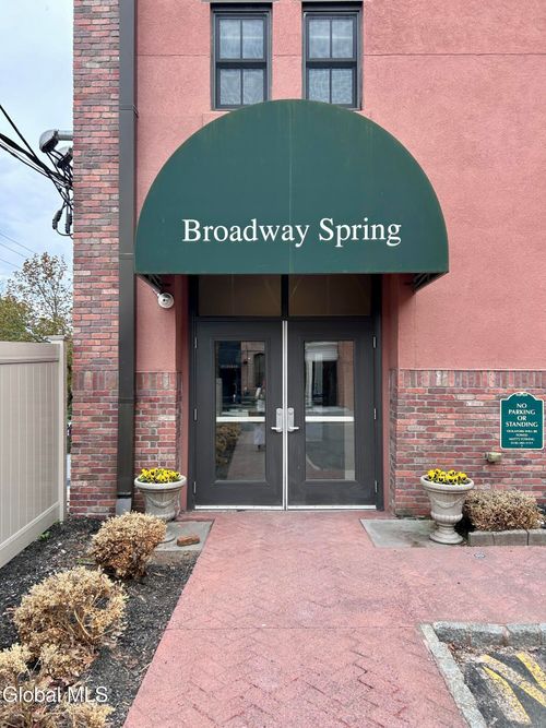 apt-101-5 Spring St, Saratoga Springs, NY, 12866-3179 | Card Image