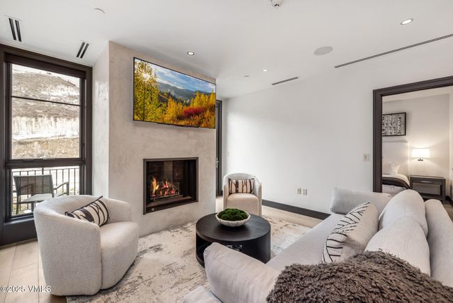 C - 141 E Meadow Dr, Condo with 2 bedrooms, 3 bathrooms and 1 parking in Vail CO | Image 5