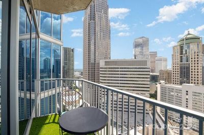 2502 - 210 N Church Street, Condo with 2 bedrooms, 2 bathrooms and null parking in Charlotte NC | Image 3