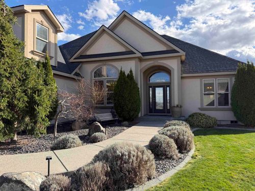 421 Sundance Dr, Richland, WA, 99352-8625 | Card Image