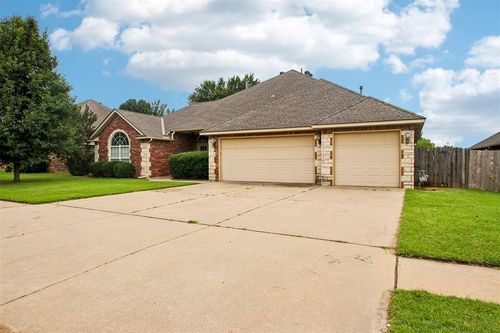 300 Ridge Lake Blvd, Norman, OK, 73071-4155 | Card Image