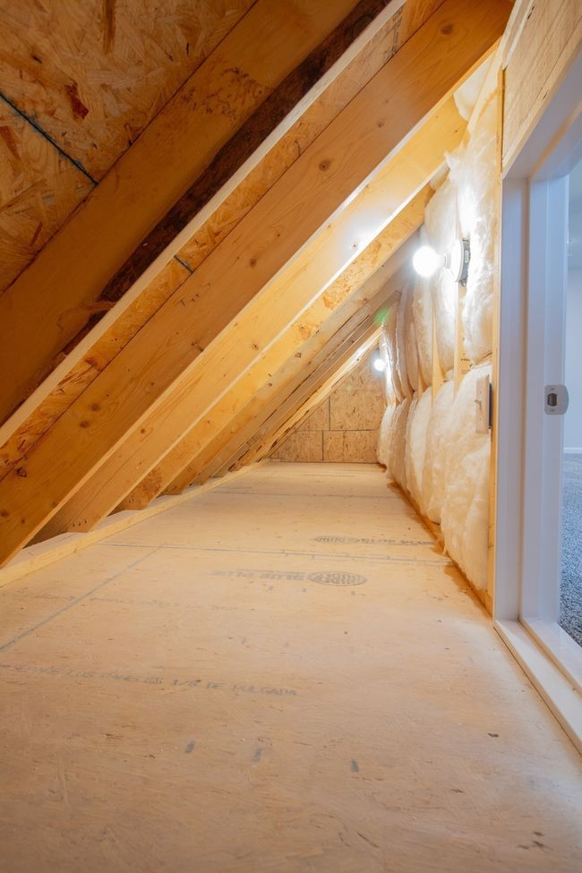 EXAMPLE>>>Attic Storage Space! | Image 21