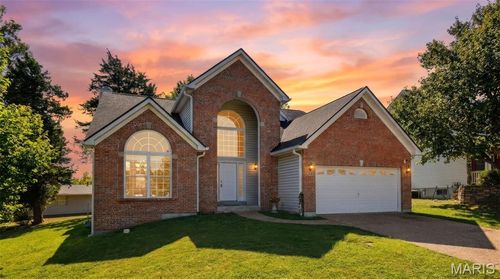 2012 Archway Dr, Wentzville, MO, 63385-2661 | Card Image