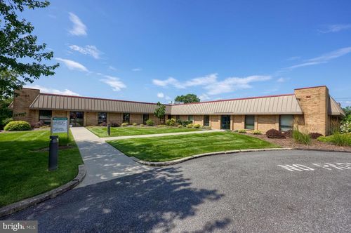 h-2650 Westview Dr, WYOMISSING, PA, 19610-1187 | Card Image