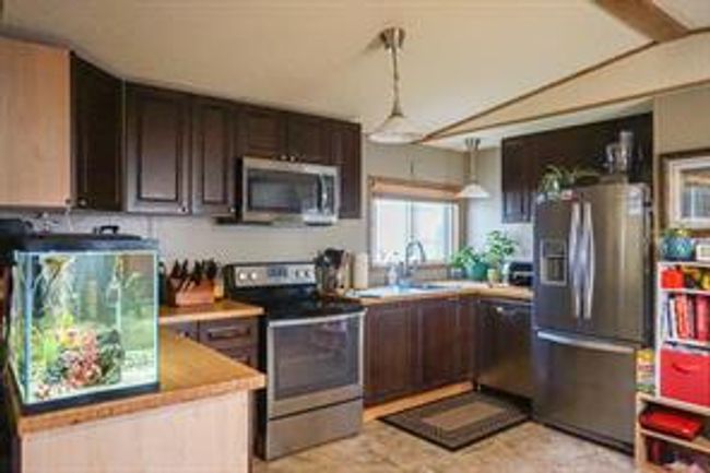 28 - 5800 46 St, Home with 2 bedrooms, 1 bathrooms and 2 parking in Olds AB | Image 8