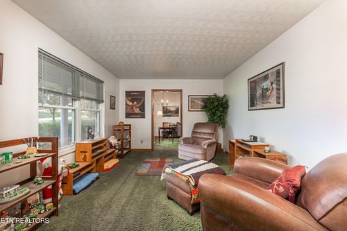 4009 Sevierville Pike, Knoxville, TN, 37920-4530 | Card Image