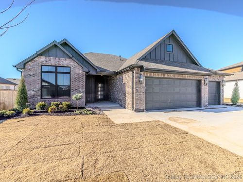 3020 S 7th Pl, Broken Arrow, OK, 74012-9643 | Card Image