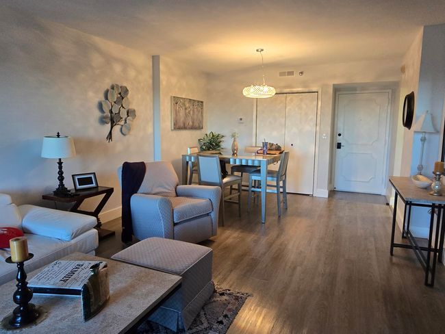 APT-715 - 4001 Hillcrest Dr, Condo with 1 bedrooms, 2 bathrooms and null parking in Hollywood FL | Image 4