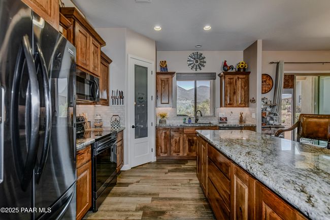 Kitchen | Image 17