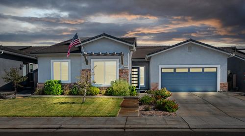 825 Spring St W, Madera, CA, 93636-8972 | Card Image