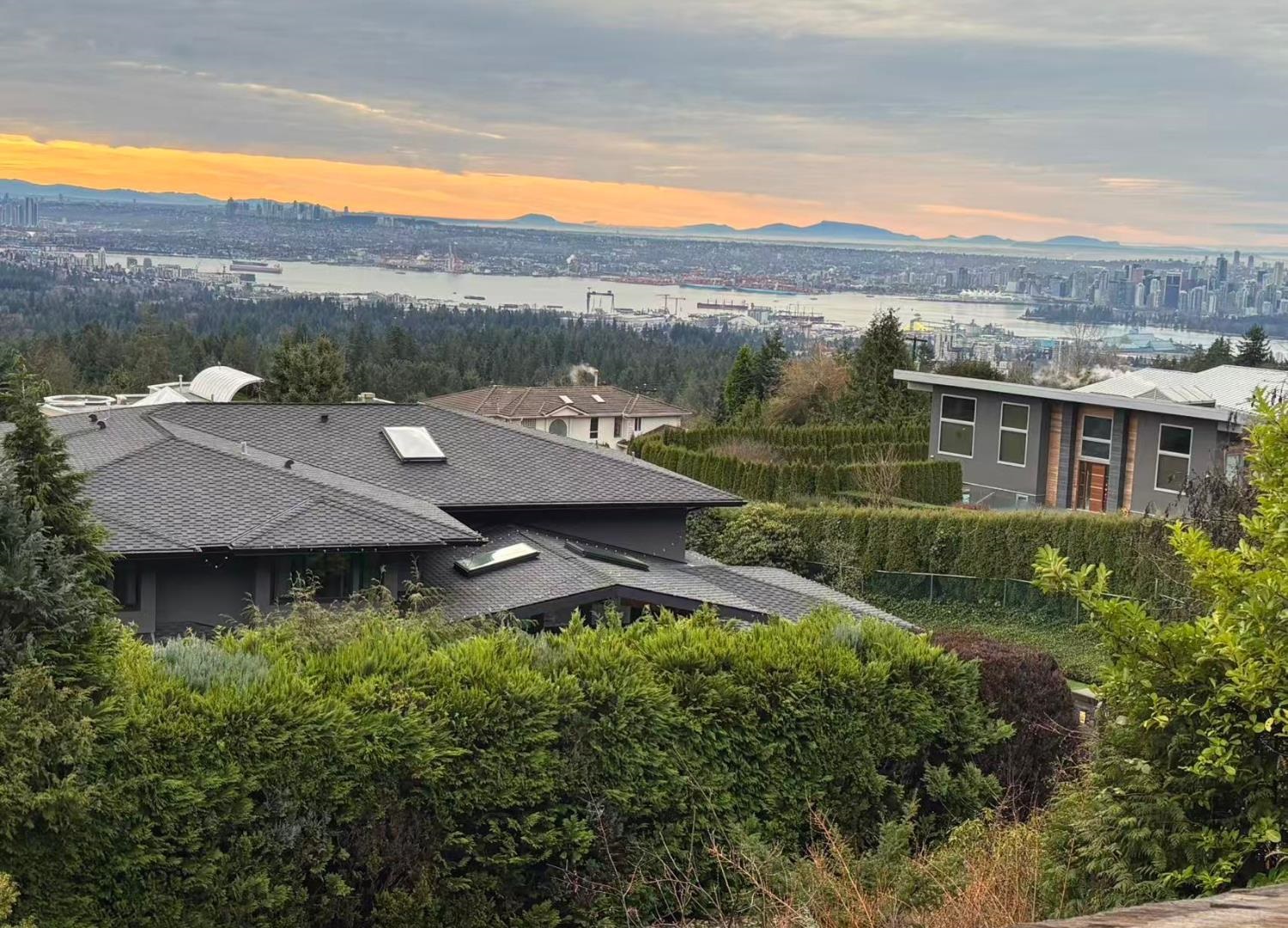 Residential in West Vancouver 2