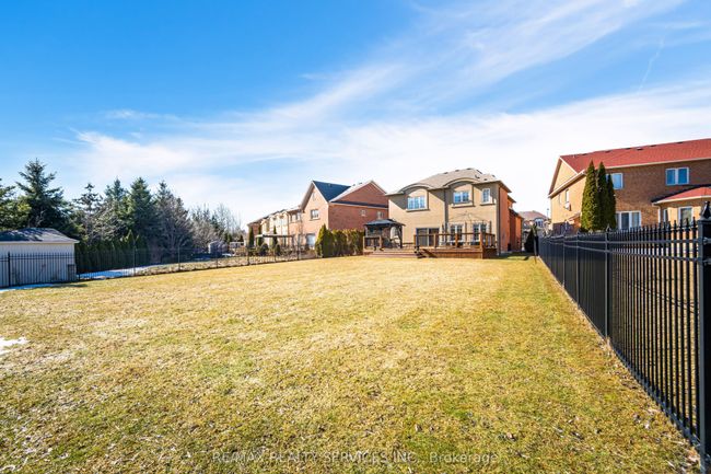 5 Belleville Dr, House other with 6 bedrooms, 5 bathrooms and 6 parking in Brampton ON | Image 46