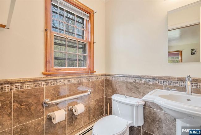 16 Barnfield Ct, House other with 5 bedrooms, 4 bathrooms and null parking in Upper Saddle River NJ | Image 14