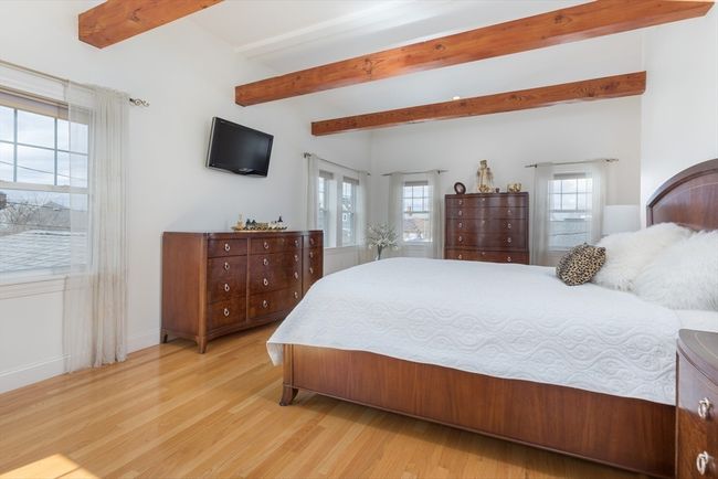 42 Triton Ave, House other with 4 bedrooms, 3 bathrooms and 5 parking in Winthrop MA | Image 14