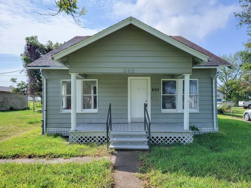 605 N Avenue A, Freeport, TX, 77541-3813 | Card Image