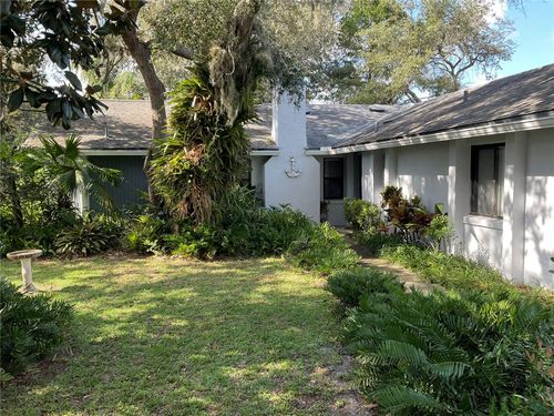 88 Freeport Ln, Palm Coast, FL, 32137-8412 | Card Image