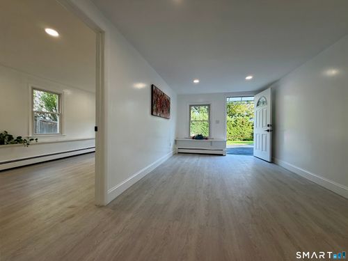 57 Hoyt St, New Canaan, CT, 06840-5618 | Card Image