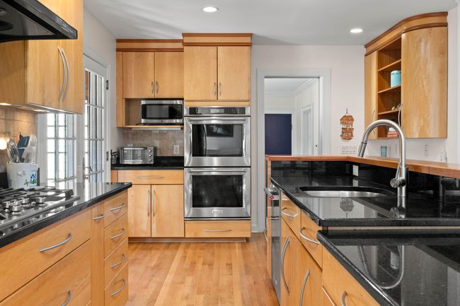 44 N Shore Rd, House other with 3 bedrooms, 3 bathrooms and null parking in Derry NH | Image 11