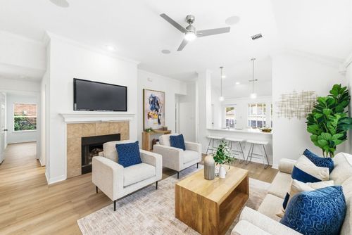 19209 Sunken Creek Pass, Pflugerville, TX, 78660-2958 | Card Image